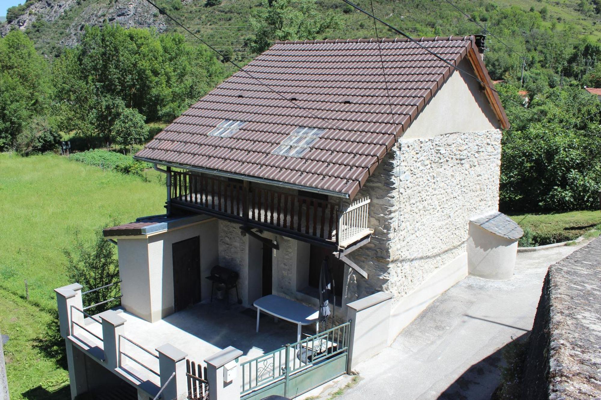 Maison De Charme Calme Entouree De Montagne Ussat Exterior foto